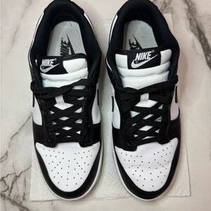 Nike Classic Black and White Low-Tops